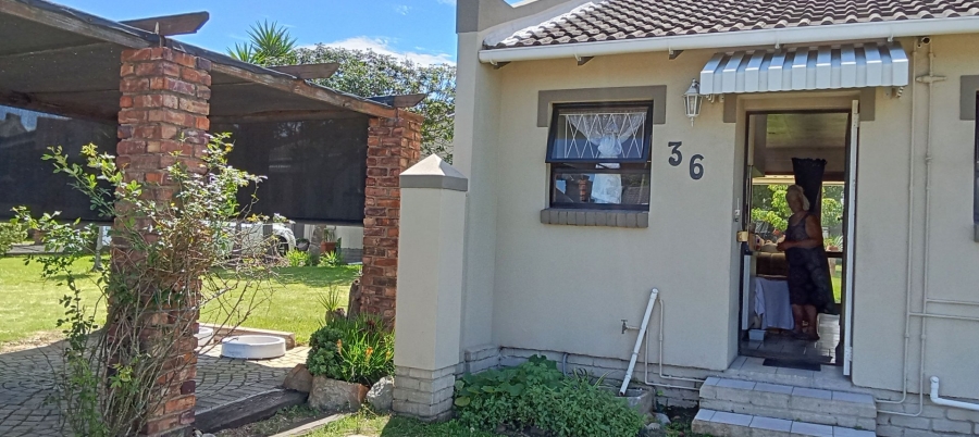 2 Bedroom Property for Sale in Kabega Park Eastern Cape